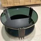 طاولة قهوة دائرية من AREA25 من الزجاج و الرخام بحالة ممتازة