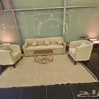 توجد عندنا كوادين وصبابين وكراسي وطاولات