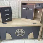 مكاتب بمقاصات واشكال مختلفه
