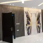 قسم الديكورات مع عشب زراعي