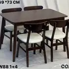 طاولات طعام