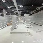 رفوف سوبر ماركت