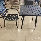 كراسي وطاولات خارجية