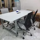 طاولات اجتماع ودواليب ملفات