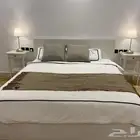 غرفة نوم نظيفة جدا كأنها جديدة أغلبها من إيكيا مع هدايا