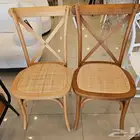 كراسي وطاولات خشب