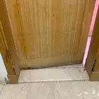 نجار ابواب وتصنيع غرف الديكور وطاولات وكراسي
