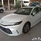 تويوتا كامرى E هايبرد 2025 لون ابيض
