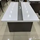طاولات اجتماع يتوفر شحن كامل المملكه