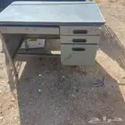 مكتب حديد