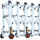 حواجز امنيه لتنظيم الفاعليات وحركه السير وتنظيم المؤتمرات