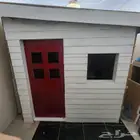 بيت خشبي صغير