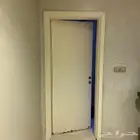 9 باب خشب بالحلق للبيع