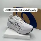 أحذية الجري من ماركة اسيكس الفتنامي