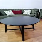طاولة للبيع