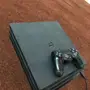 للبيع جهاز بلايستيشن 4 برو 