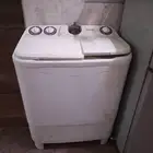 غسالة وثلاجة