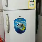 ثلاجة نظيفة للبيع