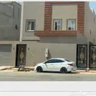 فلة درج داخلي للبيع مساحة 392