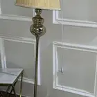 لمبة كبيره لون ذهبي