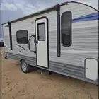 كرفان أمريكي مجهز بطاقة شمسية