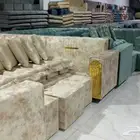 للبيع والتجنيد