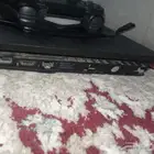 السلام عليكم للبيع سوني فور سلم مع يديتين