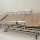 سرير طبي كهربائي