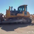 سايق بلدوزر معلم