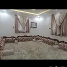 مجلس ارضي مستعمل نظيف