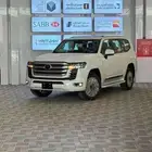 تويوتا لاند كروزر GXR L4 ابيض سعودي 2025 - 328000