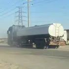 تريلا ماء مع الراس الايجار او للبيع ومجهزه لرش الطرق ولشركات