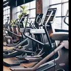 معدات نادي رجالي ومسائي بالكامل للبيع