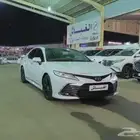 تويوتا كامري موديل 2023 فل كامل جراندي ( 6 سلندر )