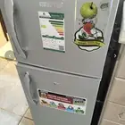 ثلاجه 2باب استعمال 9 اشهر فقط حاله ممتازه