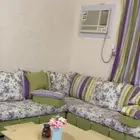 شقة بحي الحرازات للعوائل فقط مكونة من ثلاث غرف وصالة مؤثثة