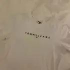 تيشيرت تومي