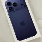 17 برو كحلي 256 قيقا للبيع جديد ولم ينفك من كرتونه