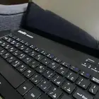 ايباد مع كيبورد وسماعه وجميع اغراضه