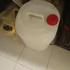 جراكن 30لتر العدد الموجود 50