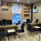 محل للتقبيل مكتب