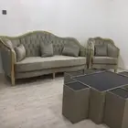 كنب للبيع ملكي مستخدم نظيف يسع عدد (12 )شخص عدد قطع كنب 5