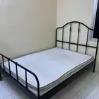 سرير ايكيا اسود مستعمل نظيف