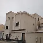 للبيع دور ارضي وروف علوي في حي الراقي خميس مشيط