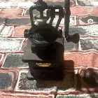 طاحونة قهوة يدوي