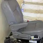 كرسي سياره لذوي الاحتياجات الخاصه