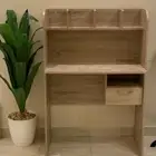 مكتبه
