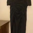 فستان اسود   لبسه واحد   مقاس L   قابل للتفاوض