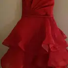 فستان احمر
