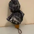 مظلة جميلة وانيقة للمطر والشمس